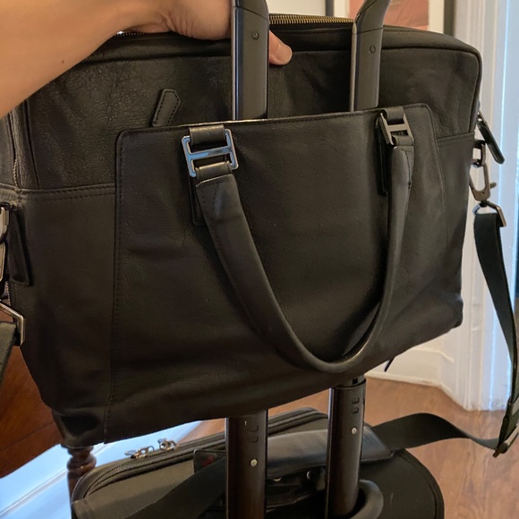 Tumi Beacon Hill Vernon Leather Brief - Picture 10 of 12